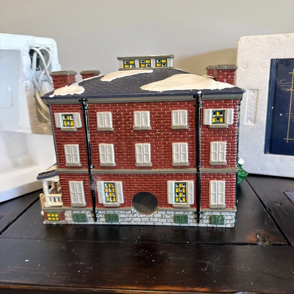 Dept 56 Snow Village